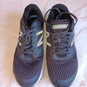 New Balance 840v4 Shoes Womens Size 10 Black Running Athletic Mesh Comfort